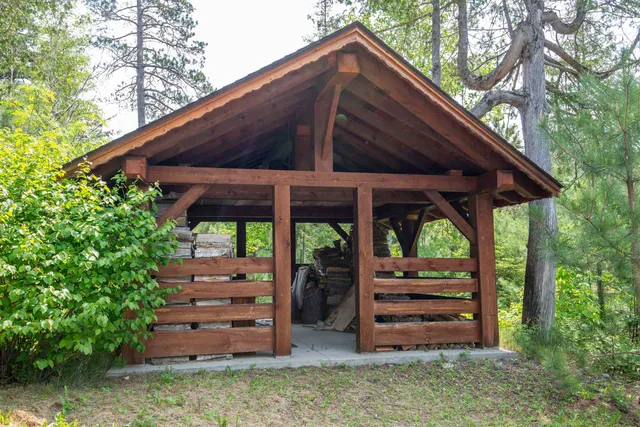 $949,000 | 16 Carlson Road, Grand Marais, MN 55604