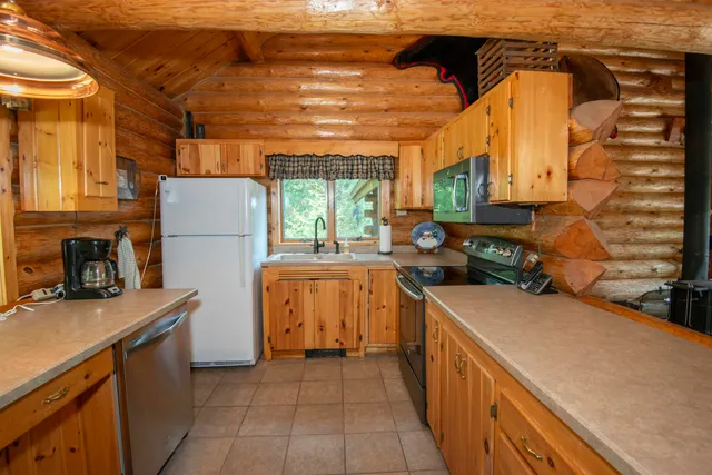 $949,000 | 16 Carlson Road, Grand Marais, MN 55604