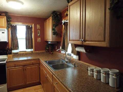 4261 East Mt Morris Road Mount Morris, MI 48458 - Photo 5 of 14 20438093-4.JPG