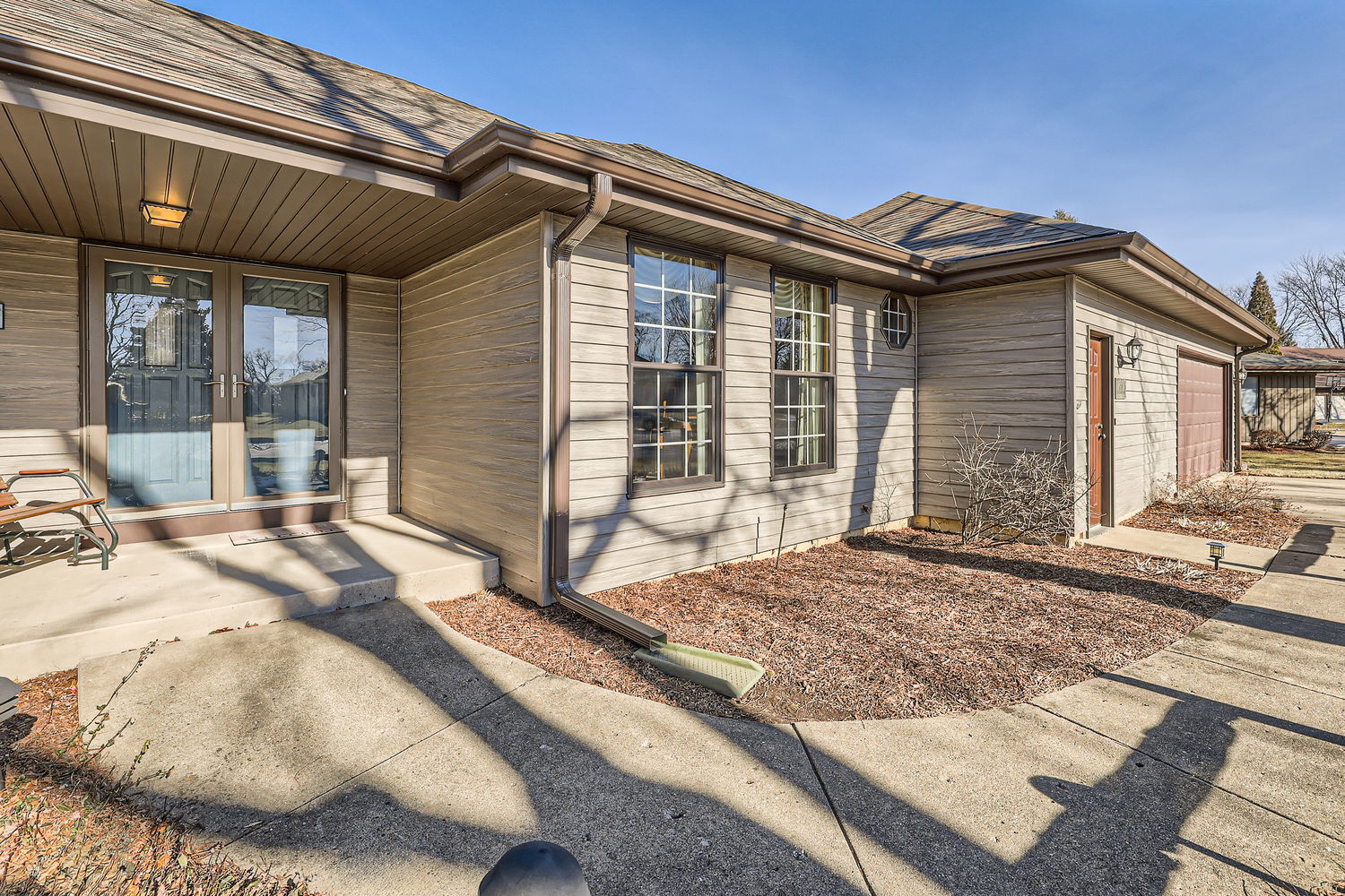 620 Morningside Point Elgin, IL 60123 - Photo 3 of 32 a view of a house with a patio