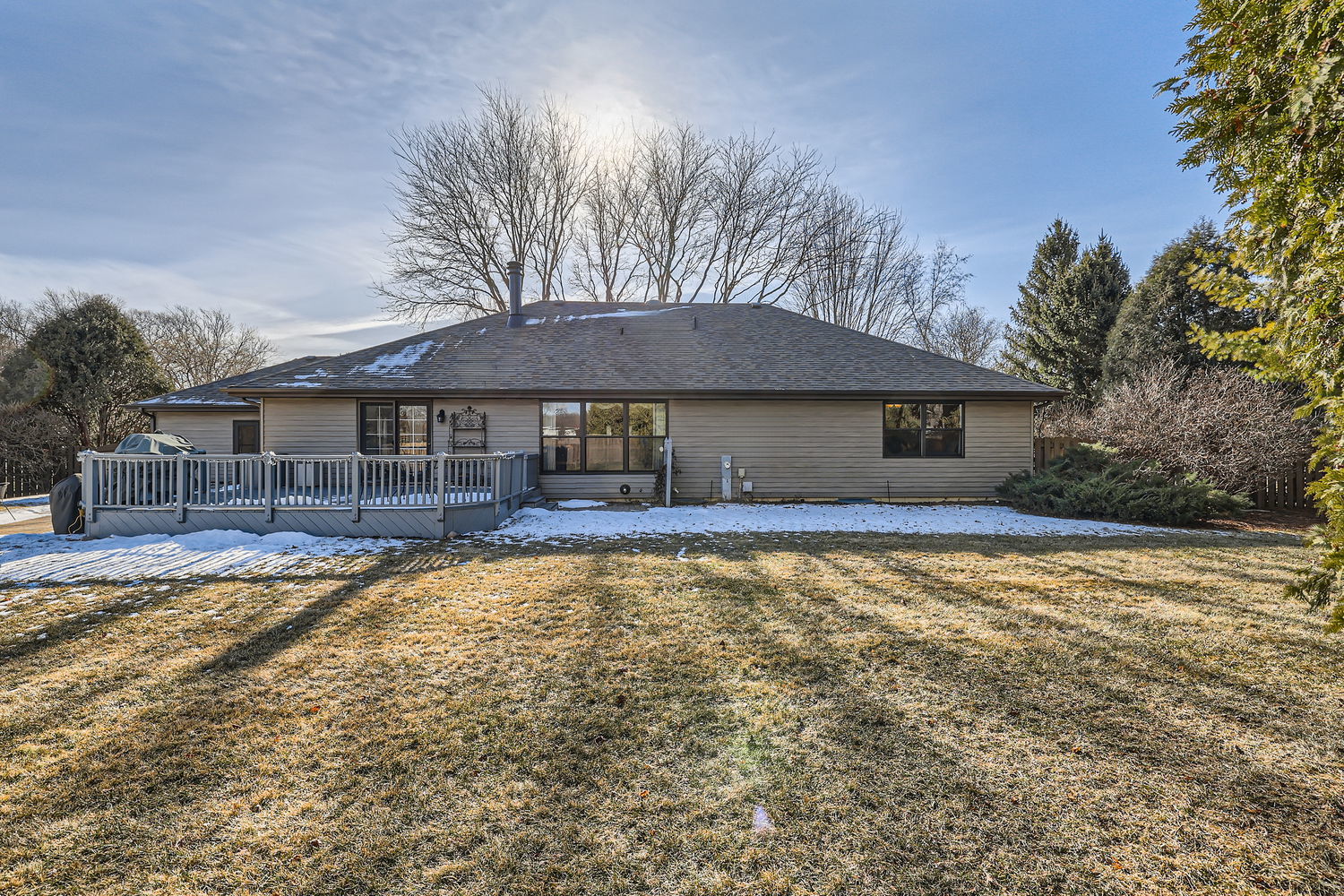 620 Morningside Point Elgin, IL 60123 - Photo 31 of 32 a house with swimming pool in front of it