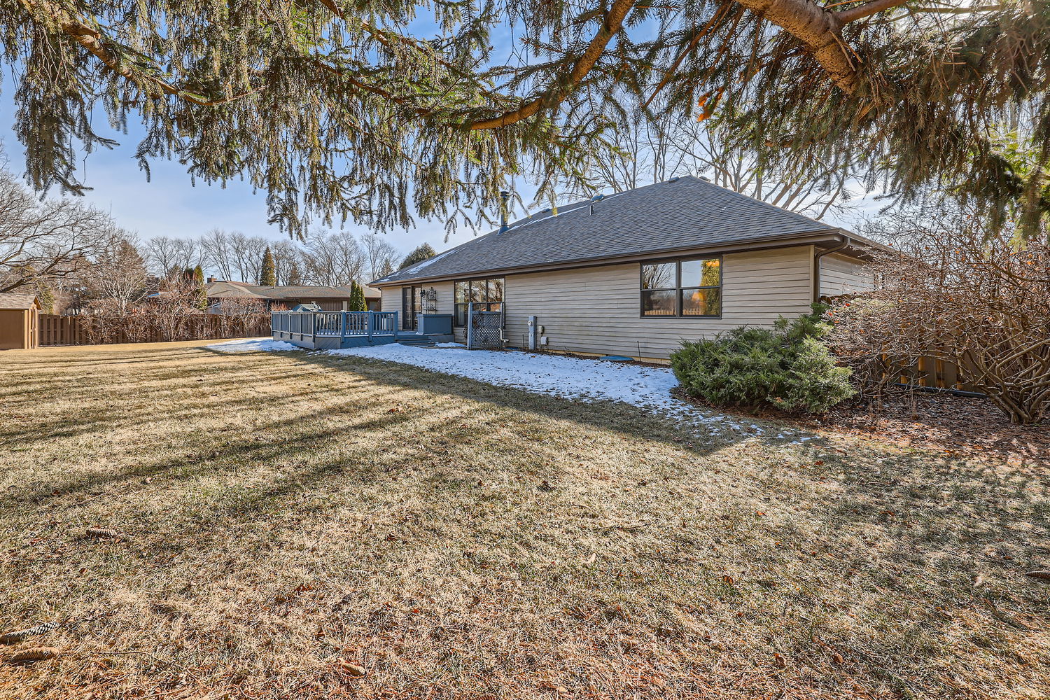 620 Morningside Point Elgin, IL 60123 - Photo 32 of 32 a front view of a house with a yard and garage