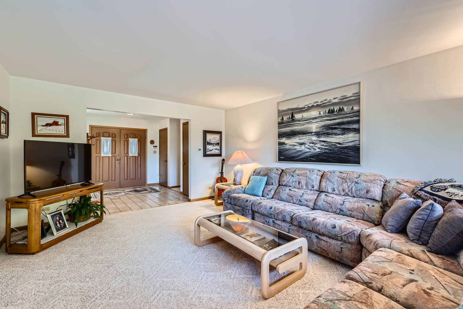 620 Morningside Point Elgin, IL 60123 - Photo 6 of 32 a living room with furniture and a flat screen tv