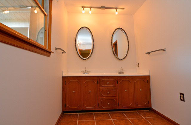 1038 Old Farms Road Luray, VA 22835 - Photo 9 of 29 Gallery Image 9