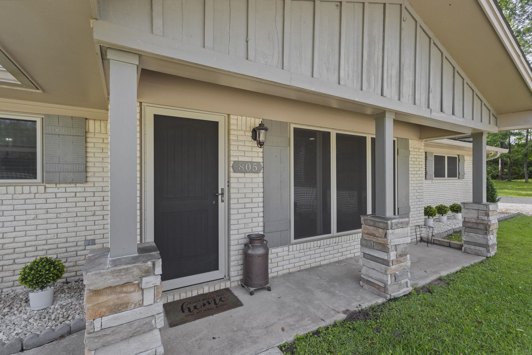 805 Gentry Road Silsbee, TX 77656 - Photo 3 of 34