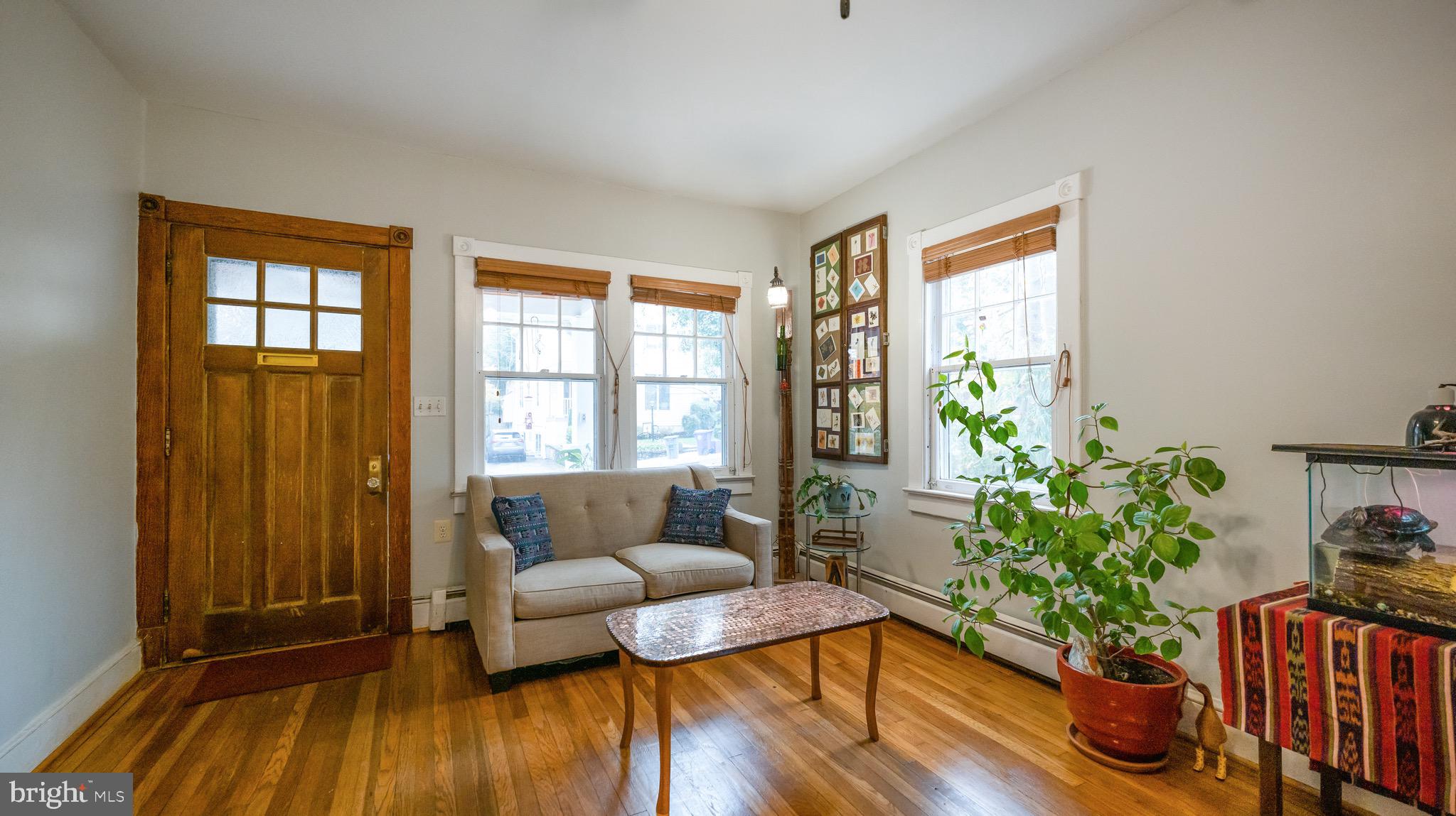 411 Silver Spring Avenue Silver Spring, MD 20910 - Photo 4 of 25