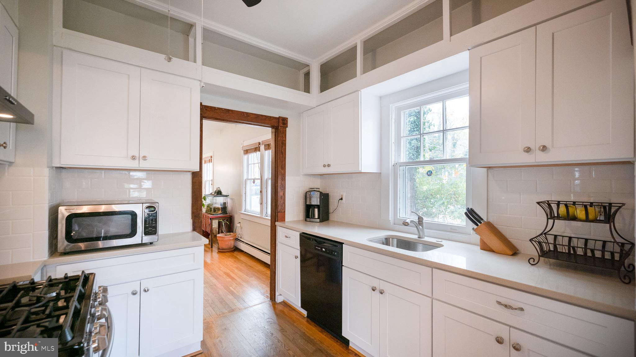 411 Silver Spring Avenue Silver Spring, MD 20910 - Photo 8 of 25