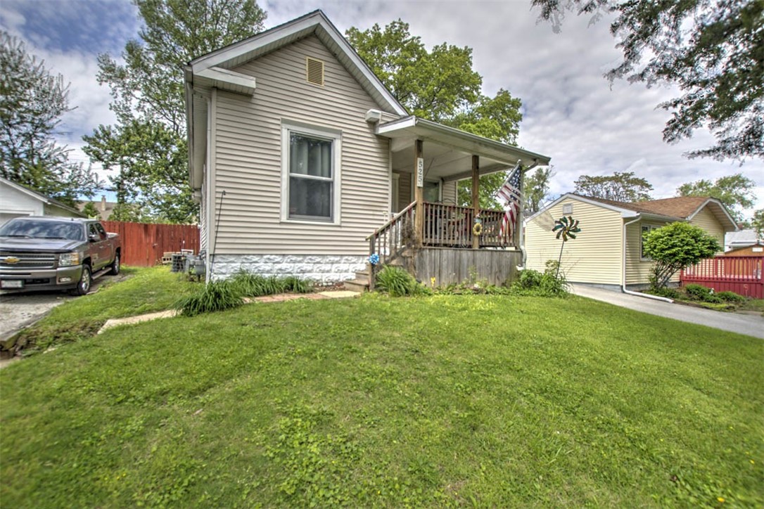 525 South 22nd Place Decatur, IL 62521 - Photo 4 of 19