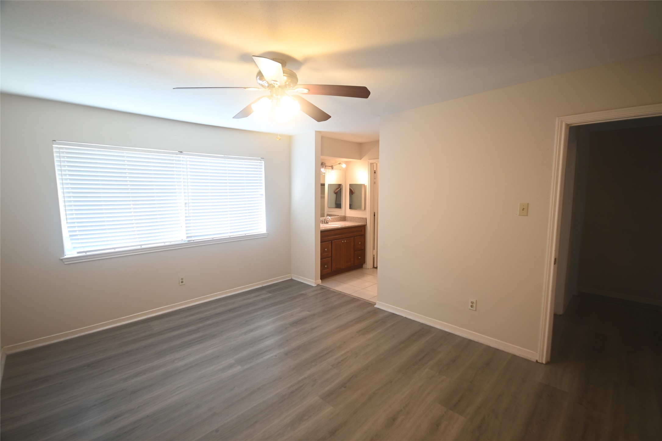 8340 La Roche Lane Houston, TX 77036 - Photo 12 of 22