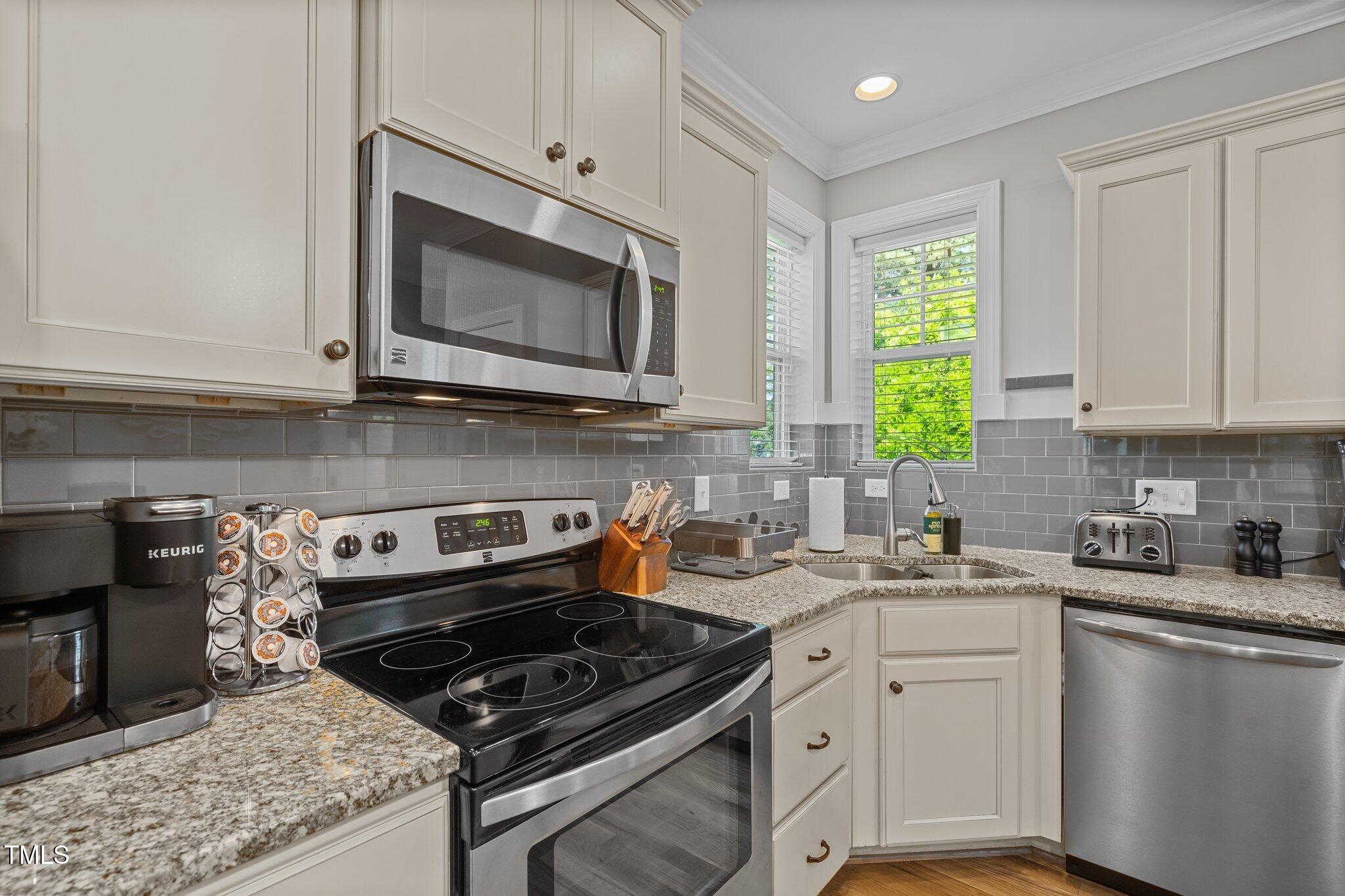 151 Pineland Circle Raleigh, NC 27606 - Photo 8 of 32 14-web-or-mls-_NFP6764