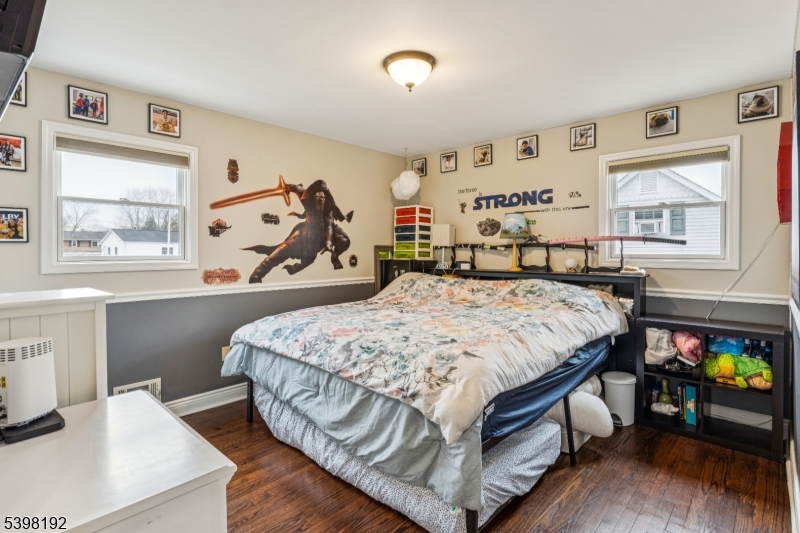 7 Overbrook Road Flanders, NJ 07836 - Photo 25 of 32 a bed sitting in a bedroom next to a window