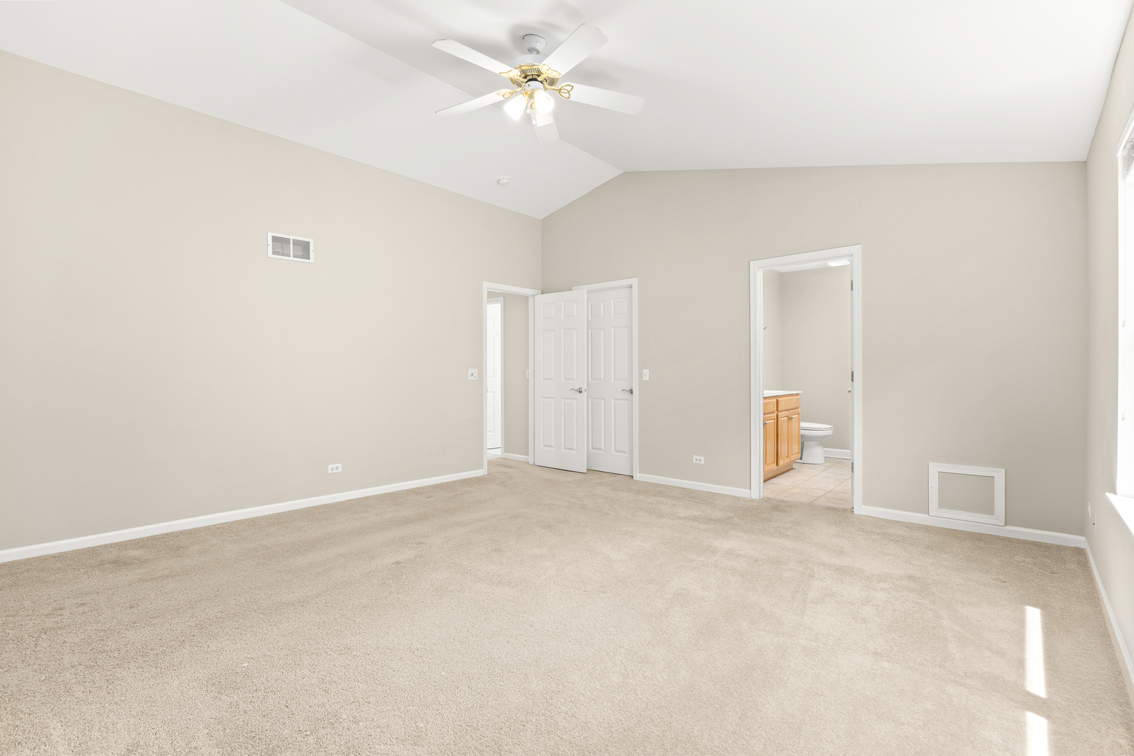 260 Ridge Road, Unit 260 North Aurora, IL 60542 - Photo 16 of 24
