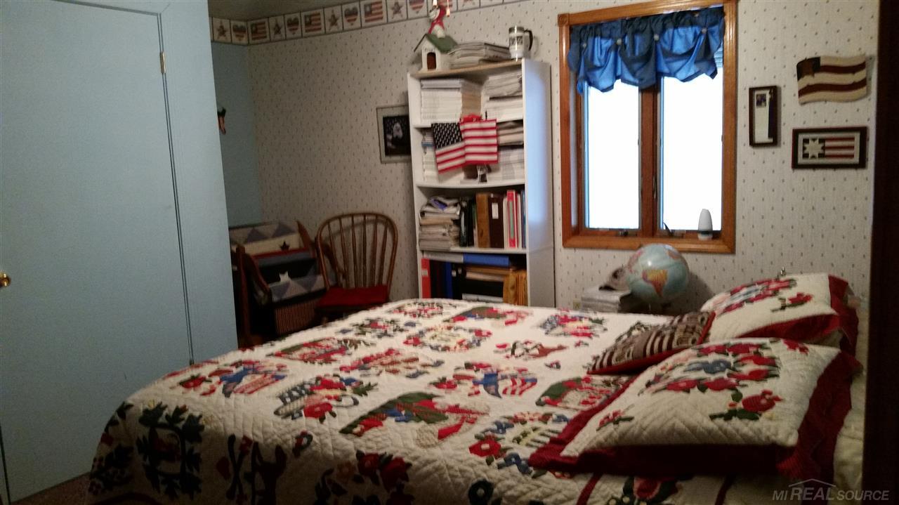 6587 Black River Road Croswell, MI 48422 - Photo 39 of 46 31277476-38.JPG