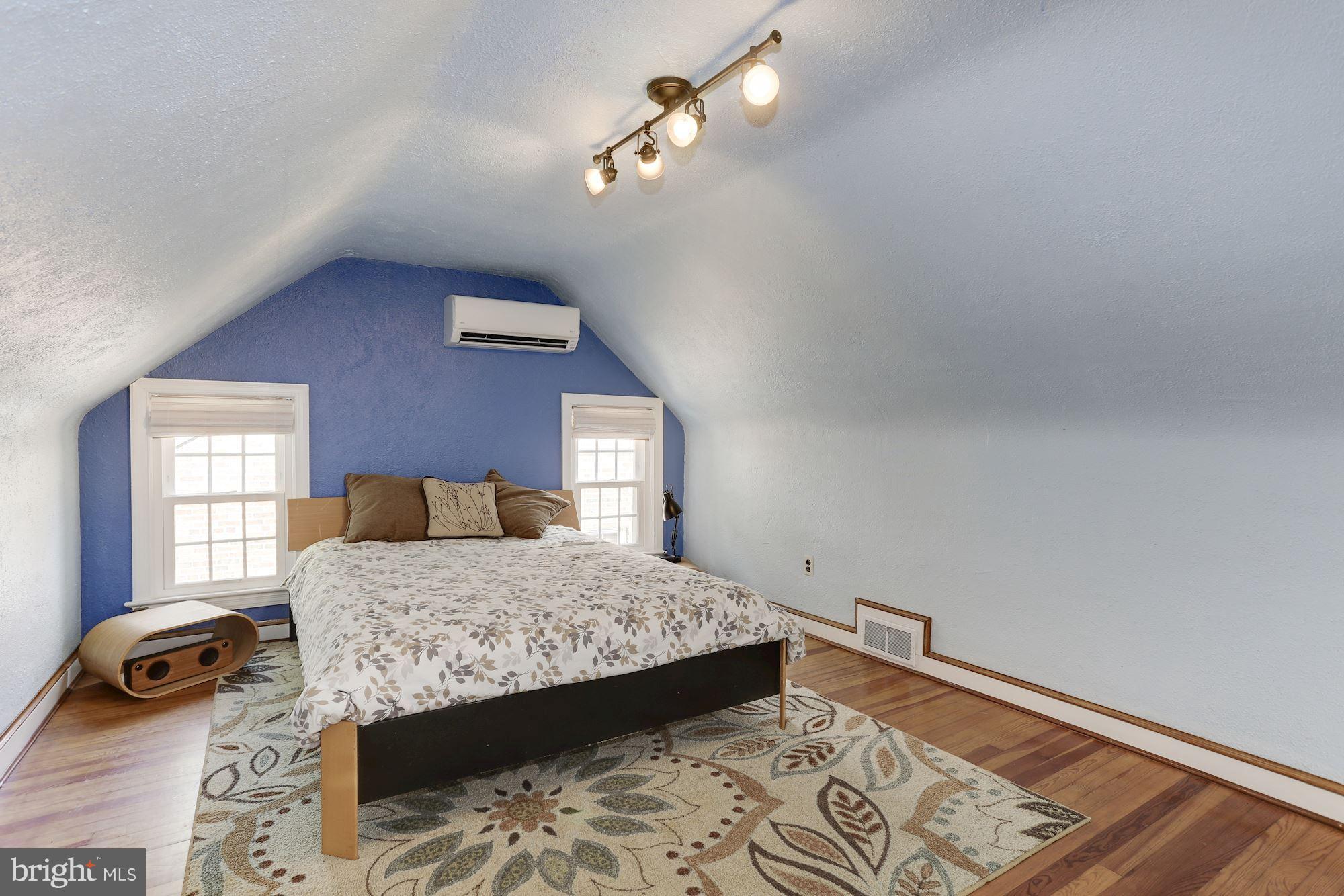 1652 Roxanna Road Northwest Washington, DC 20012 - Photo 18 of 29 Bedroom
