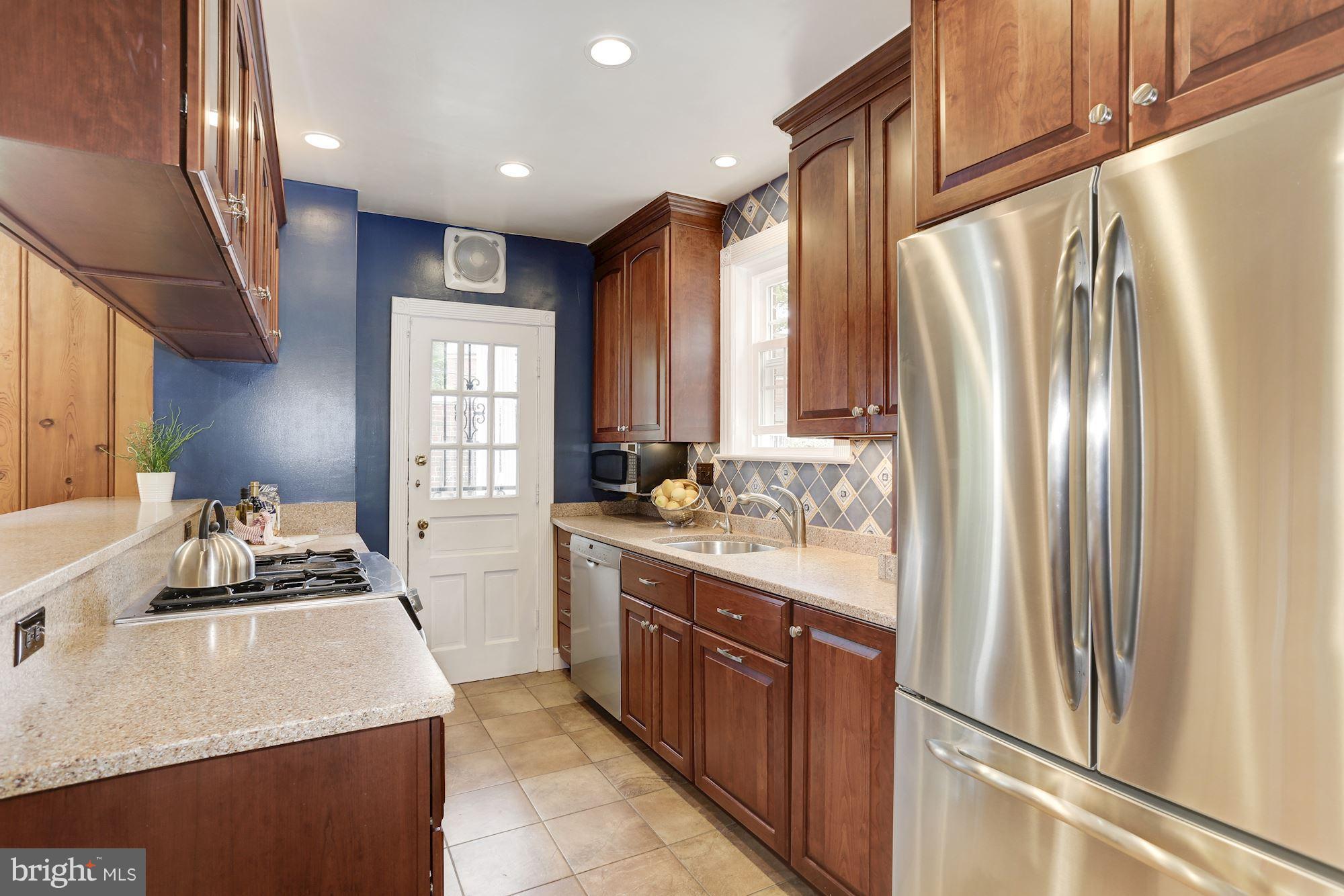 1652 Roxanna Road Northwest Washington, DC 20012 - Photo 10 of 29 Kitchen
