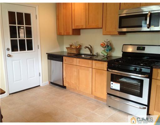 10 Comstock Road Edison, NJ 08817 - Photo 6 of 15