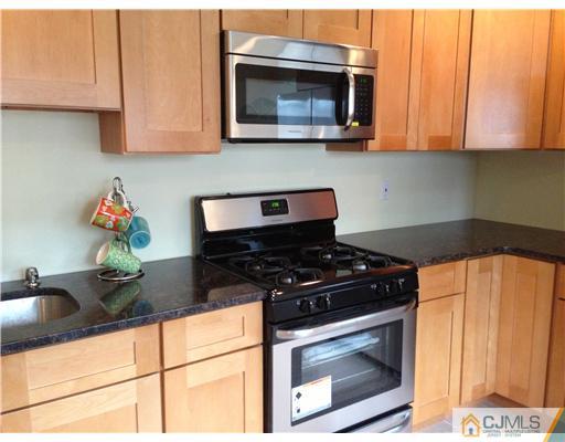 10 Comstock Road Edison, NJ 08817 - Photo 8 of 15