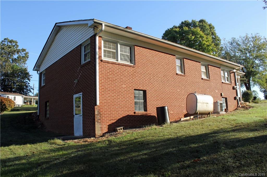 3815 Powerhouse Road Morganton, NC 28655 - Photo 3 of 30 Gallery Image 3