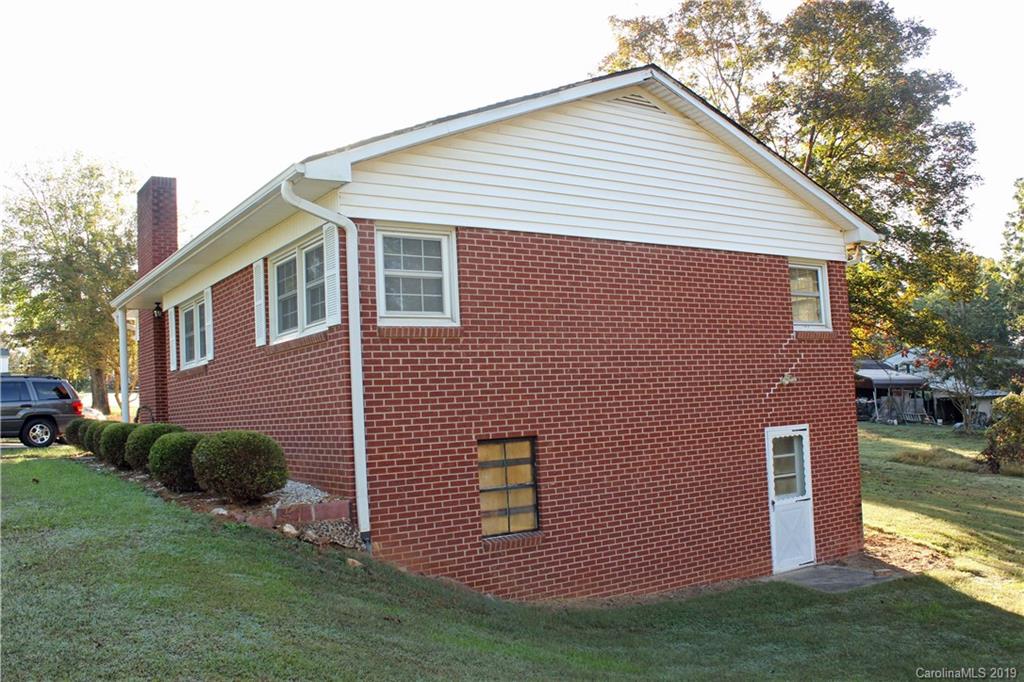 3815 Powerhouse Road Morganton, NC 28655 - Photo 5 of 30 Gallery Image 5