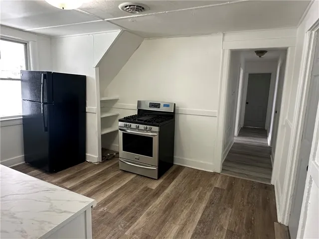 $1,500 | 557 Glide Street, Rochester, NY 14606