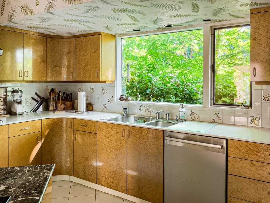 85 Aylesbury Road Worcester, MA 01609 - Photo 5 of 36 Gallery Image 5