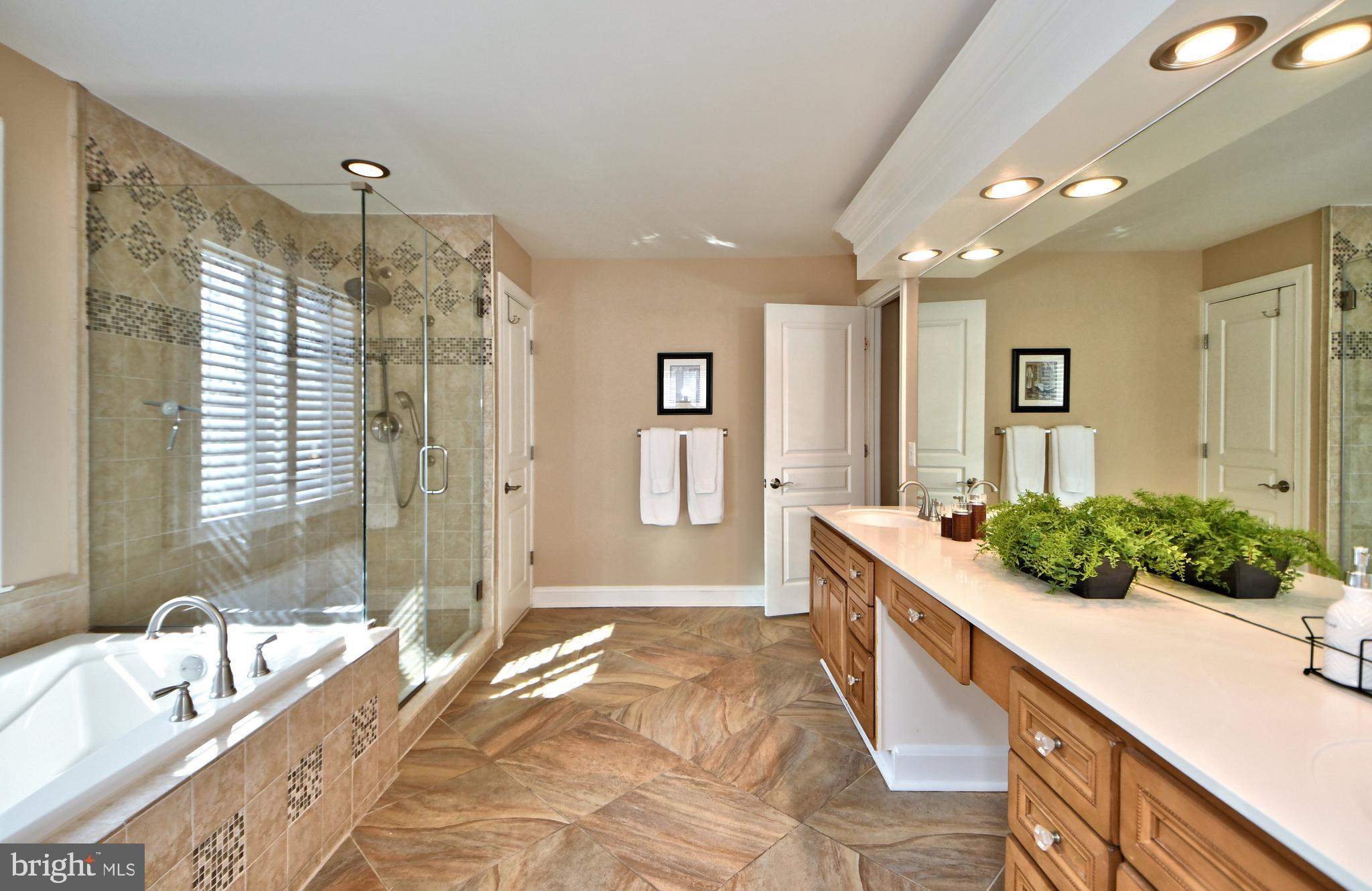 4 Eagleton Farm Road Newtown, PA 18940 - Photo 39 of 74 En-suite Bath