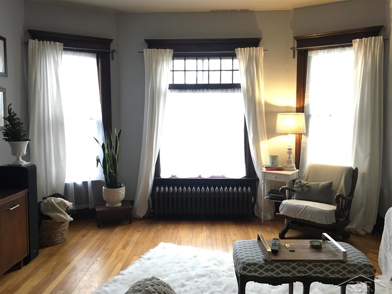 2007 Center Avenue Bay City, MI 48708 - Photo 2 of 23 Living Room