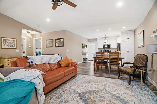 $309,900 | 38820 Maple Court, North Branch, MN 55056