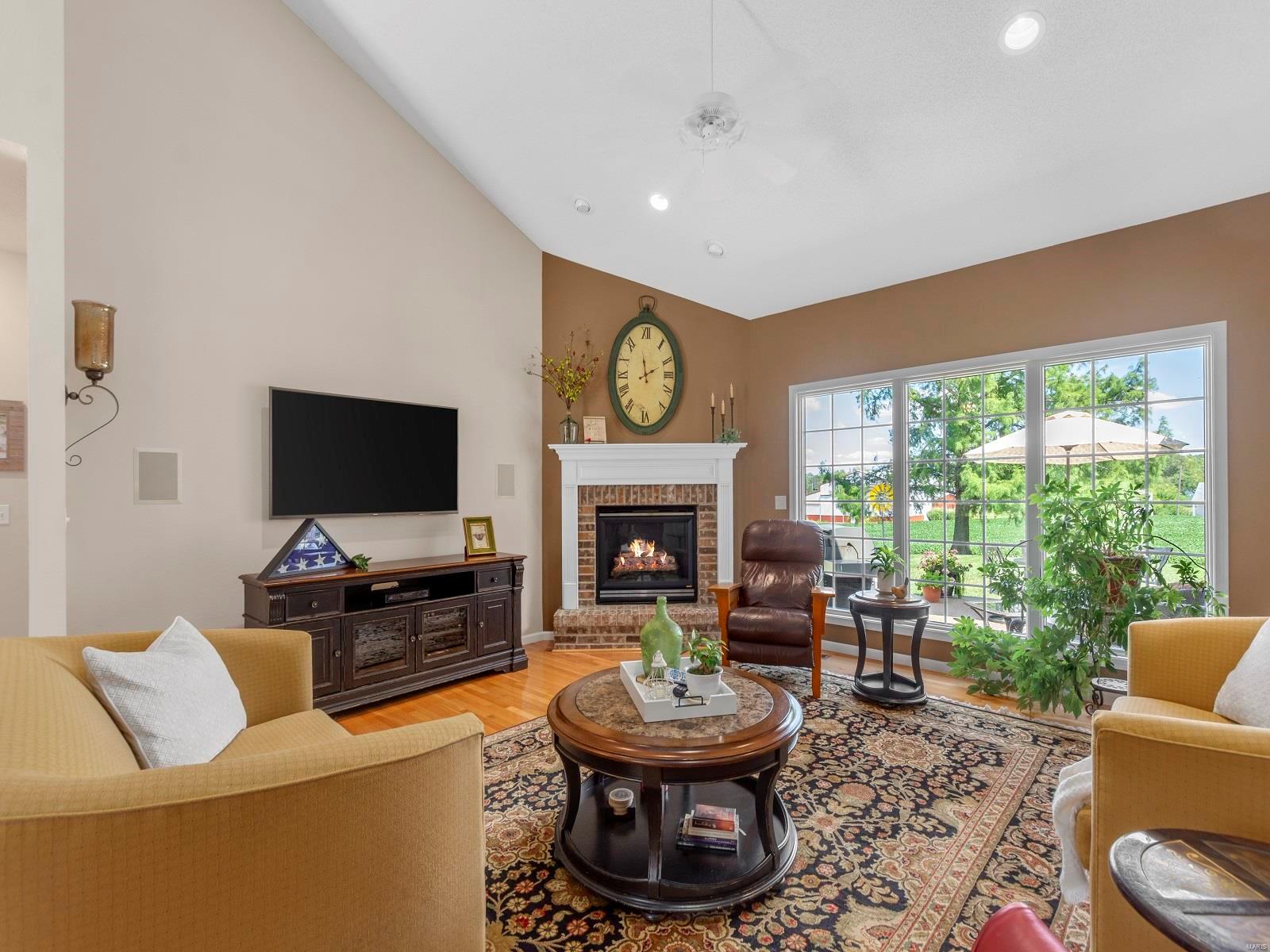 202 Country Ridge Columbia, IL 62236 - Photo 12 of 44