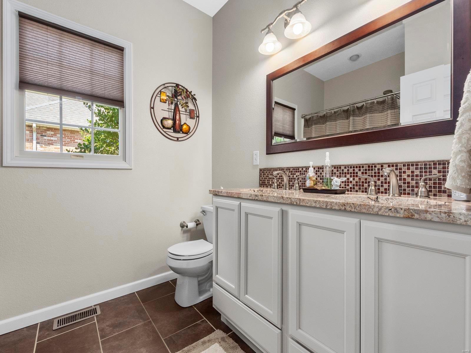 202 Country Ridge Columbia, IL 62236 - Photo 19 of 44