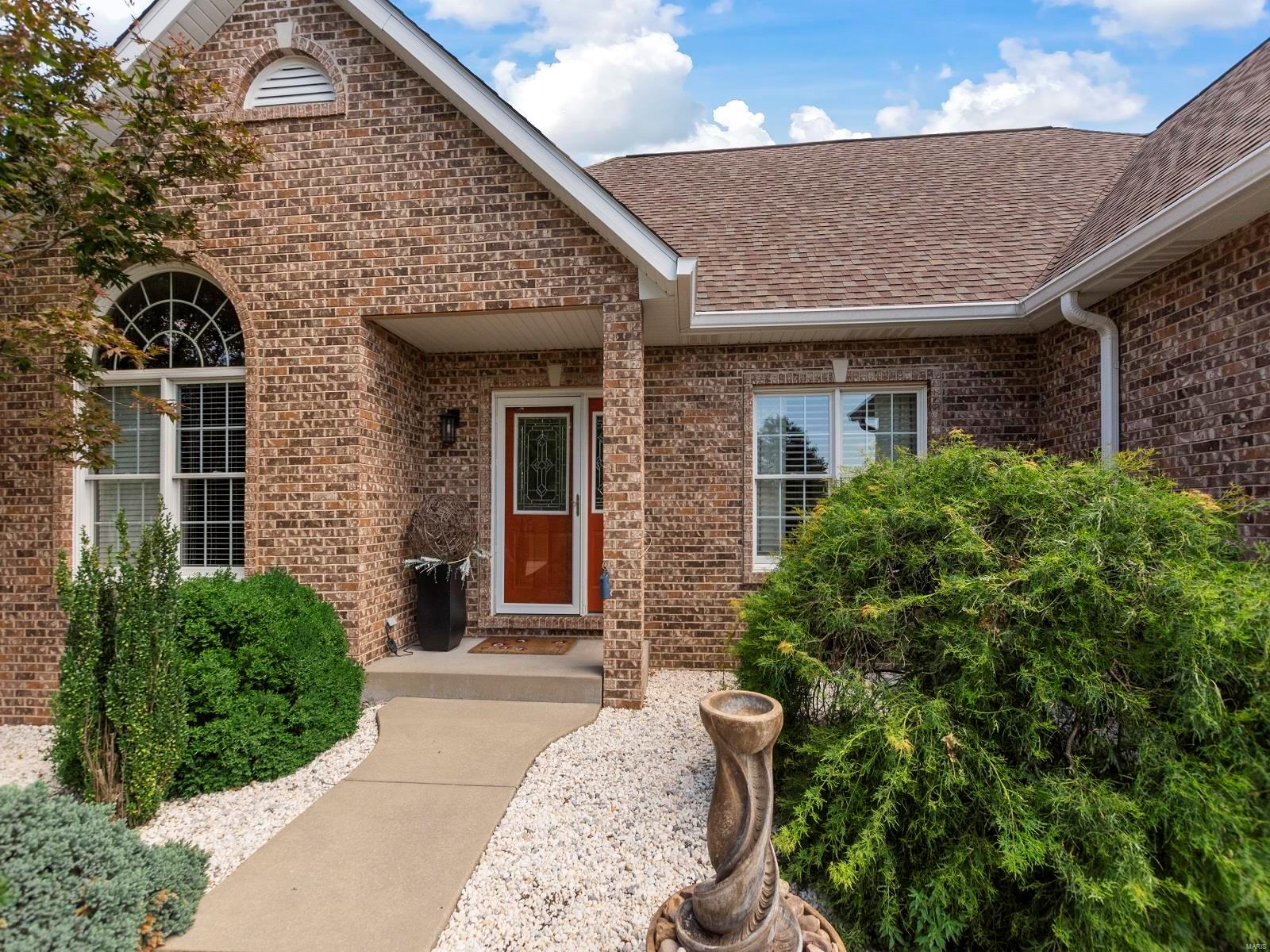 202 Country Ridge Columbia, IL 62236 - Photo 2 of 44