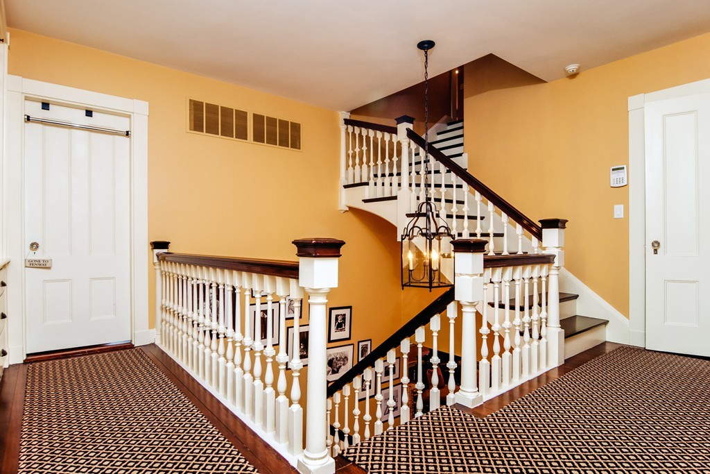 11 Littles Point Road Swampscott, MA 01907 - Photo 11 of 29 Gallery Image 11
