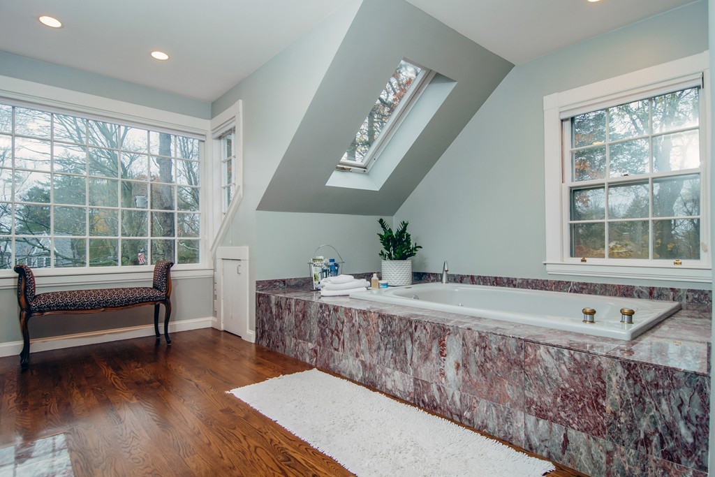 11 Littles Point Road Swampscott, MA 01907 - Photo 12 of 29 Gallery Image 12