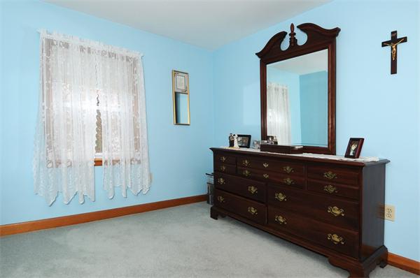 16 Colonial Road Beverly, MA 01915 - Photo 19 of 25