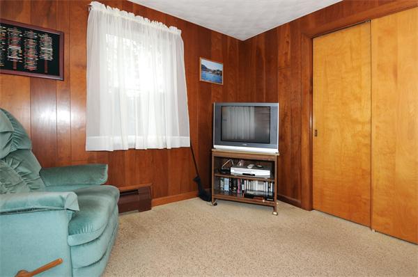 16 Colonial Road Beverly, MA 01915 - Photo 6 of 25