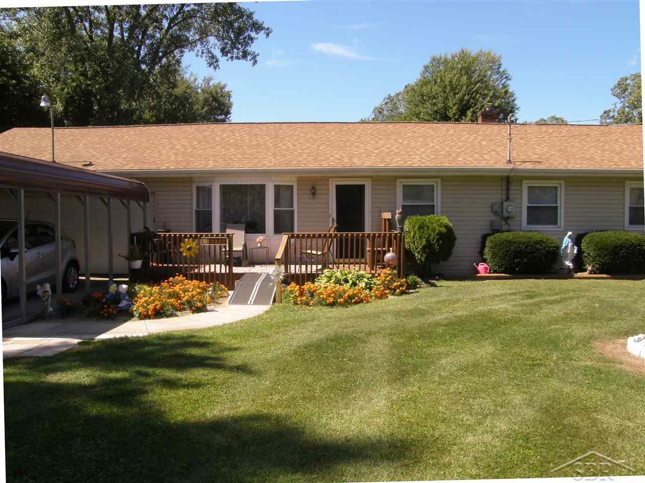 13734 E Road Montrose, MI 48457 - Photo 7 of 17 31392747-6.JPG