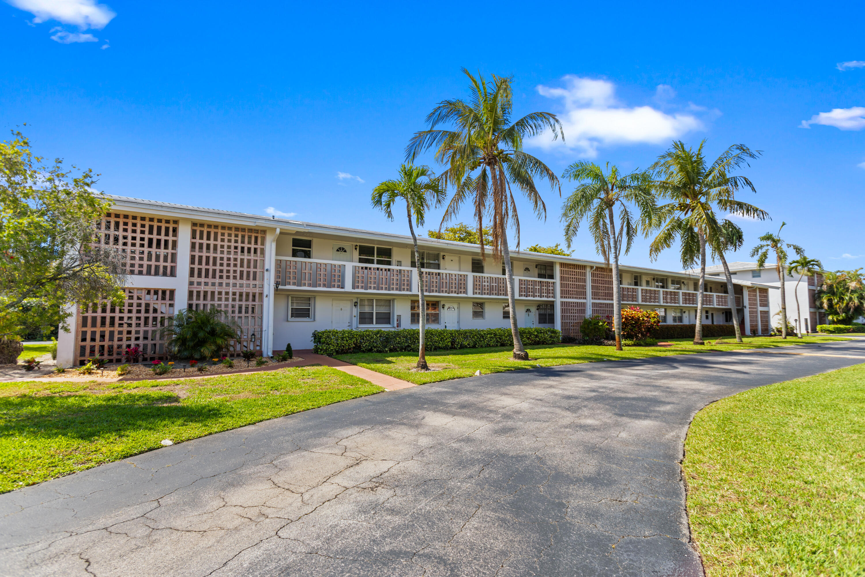 30 Southeast 13th Street, Unit B3 Boca Raton, FL 33432 - Photo 22 of 30 585A8054
