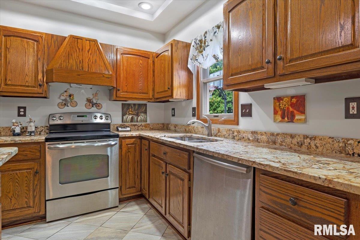 420 Clipper Road Springfield, IL 62711 - Photo 11 of 53