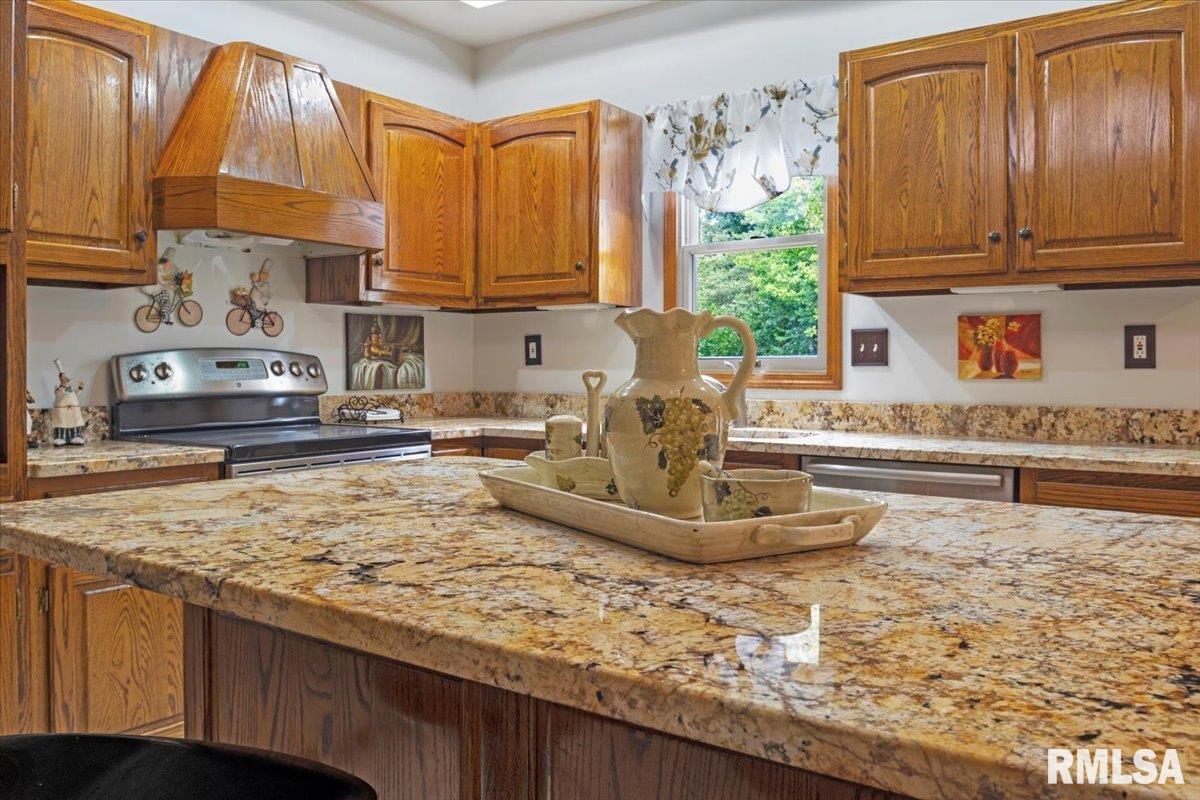420 Clipper Road Springfield, IL 62711 - Photo 14 of 53