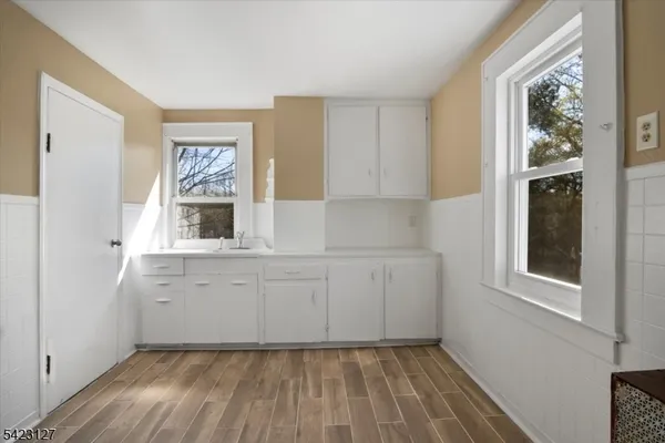 $2,450 | 106 West Cherry Street, Unit 2, Rahway, NJ 07065