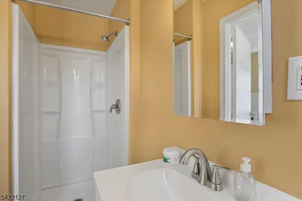 $2,450 | 106 West Cherry Street, Unit 2, Rahway, NJ 07065