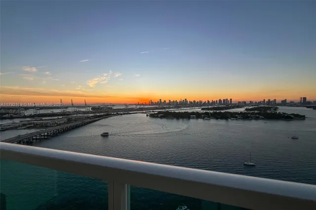 $6,900 | 650 West Avenue, Unit 2907, Miami Beach, FL 33139
