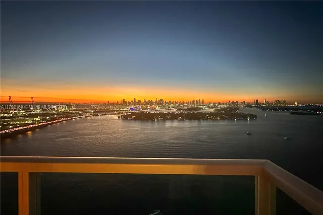 $6,900 | 650 West Avenue, Unit 2907, Miami Beach, FL 33139