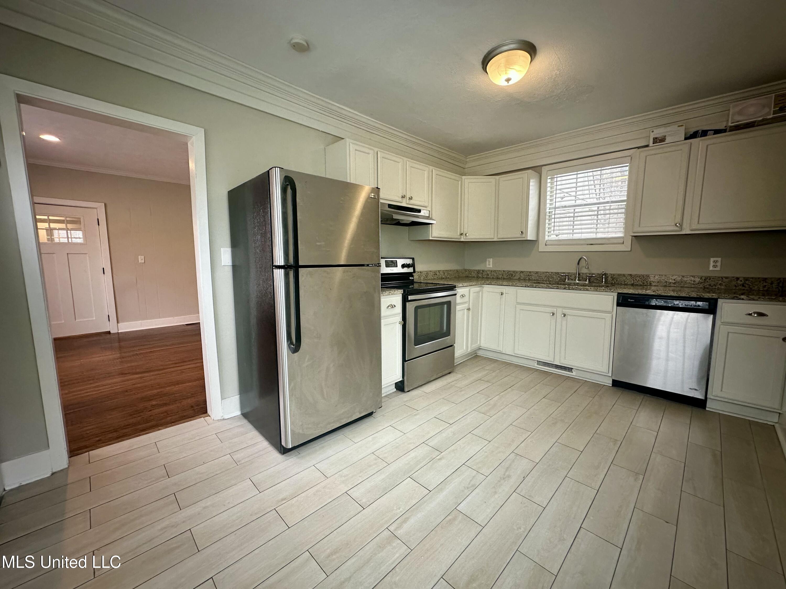 3310 North State Street, Unit 1 Jackson, MS 39216 - Photo 5 of 18 IMG_5260 2