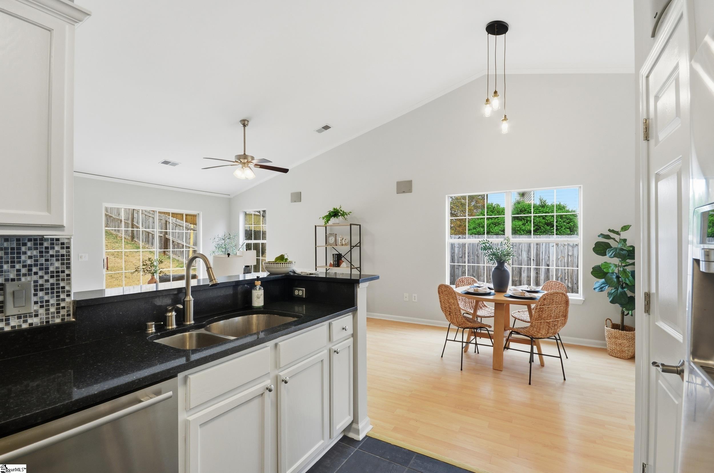 4 Hawkesbury Road Simpsonville, SC 29681 - Photo 11 of 37 Gallery Image 11