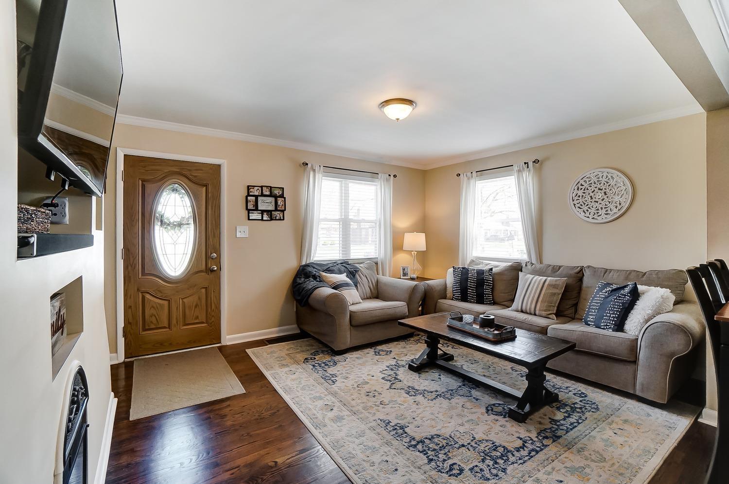 2238 Hunt Road Reading, OH 45215 - Photo 5 of 41