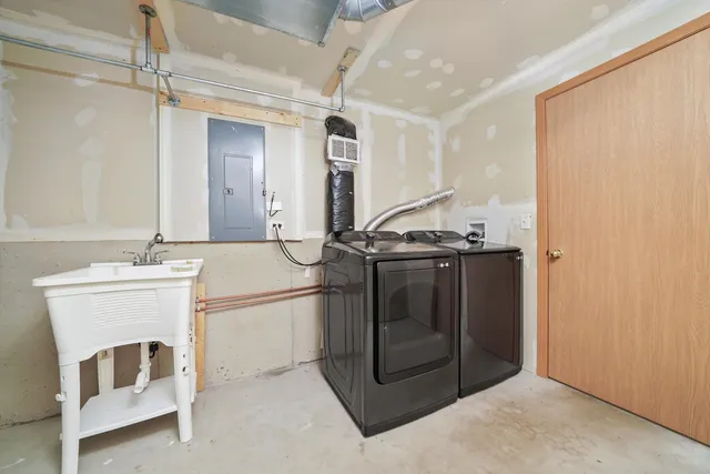 $275,000 | 409 Evergreen Circle, Unit 4, Gilberts, IL 60136