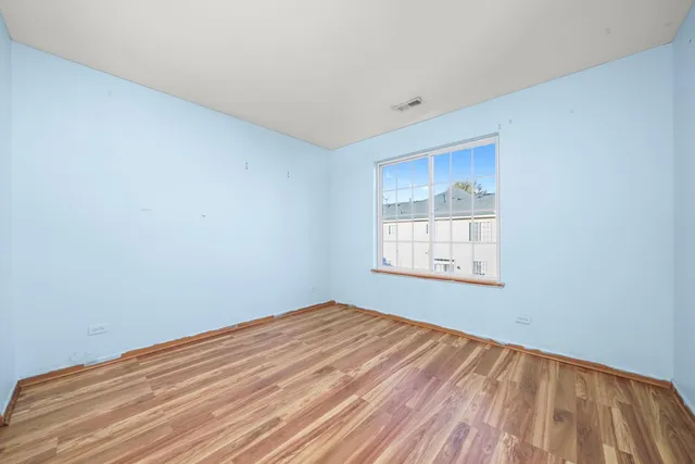 $275,000 | 409 Evergreen Circle, Unit 4, Gilberts, IL 60136