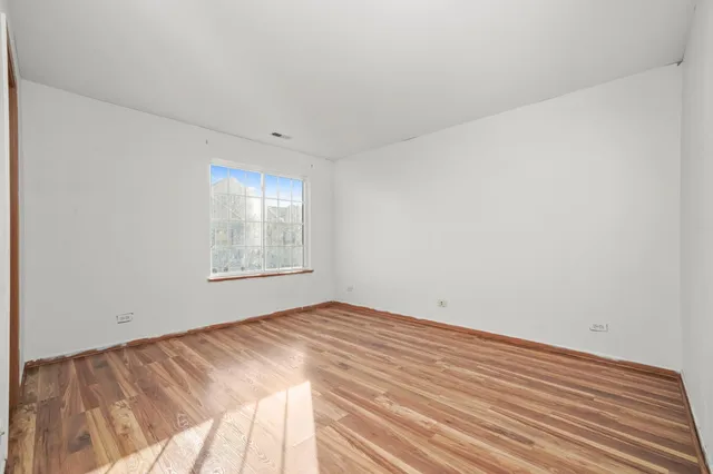 $275,000 | 409 Evergreen Circle, Unit 4, Gilberts, IL 60136