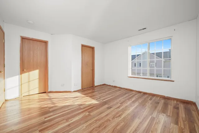 $275,000 | 409 Evergreen Circle, Unit 4, Gilberts, IL 60136